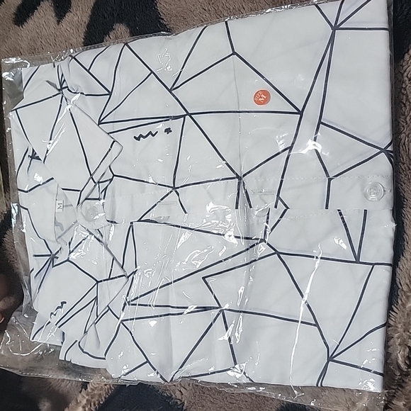 Button up - Picture 5 of 5